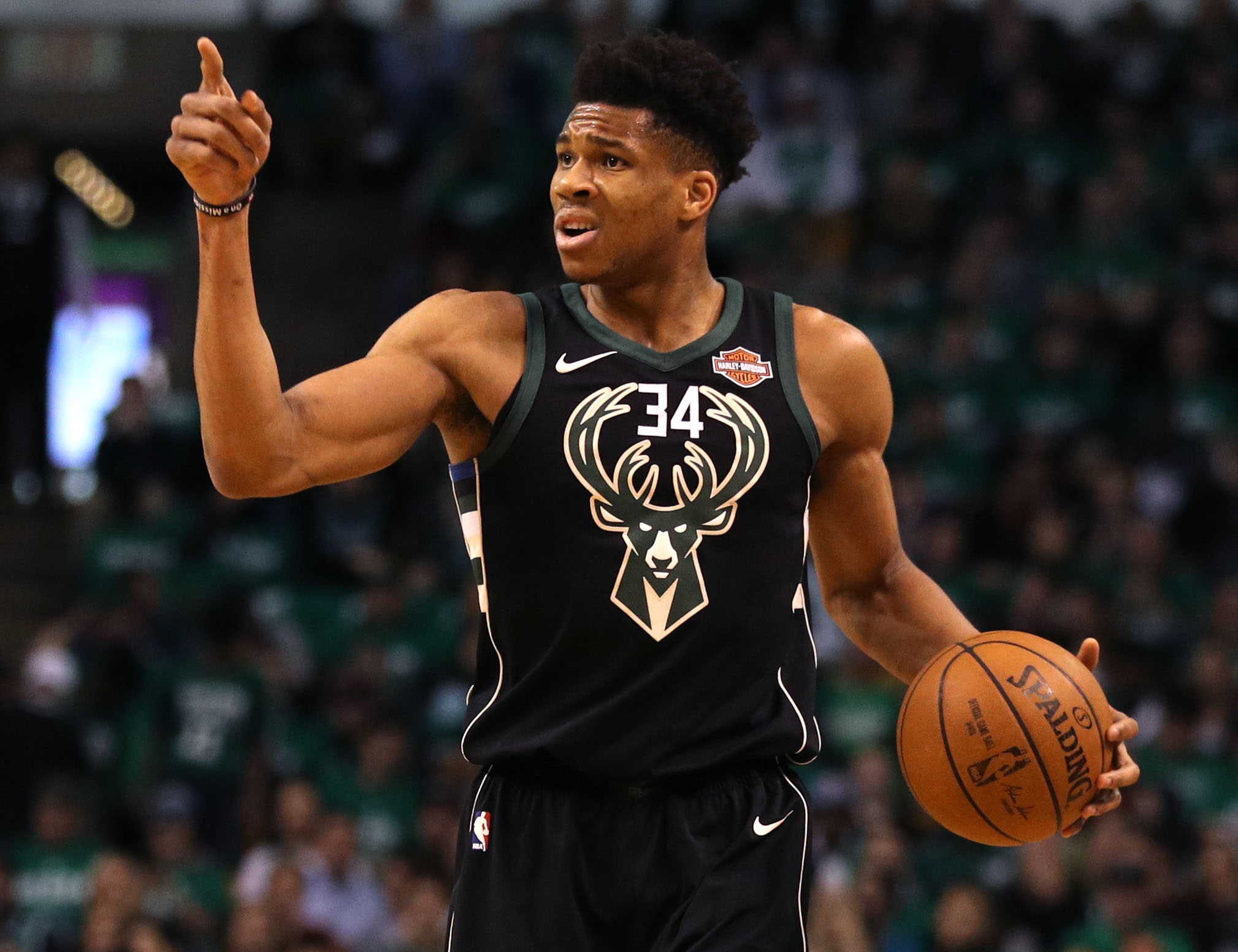 giannis_antetokounmpo_awards.jpg