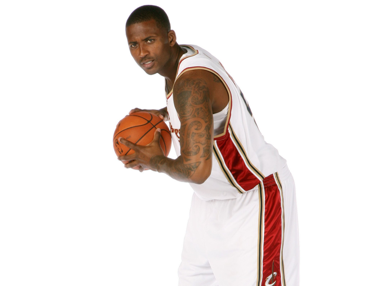 lorenzen_wright_cavaliers_.jpg