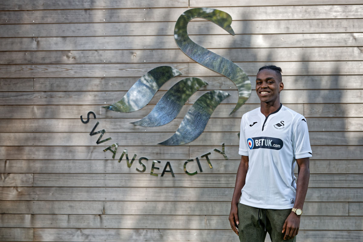 swansea-city-unveil-new-signing-joel-asoro-5b5743017134f6062100000e.jpg