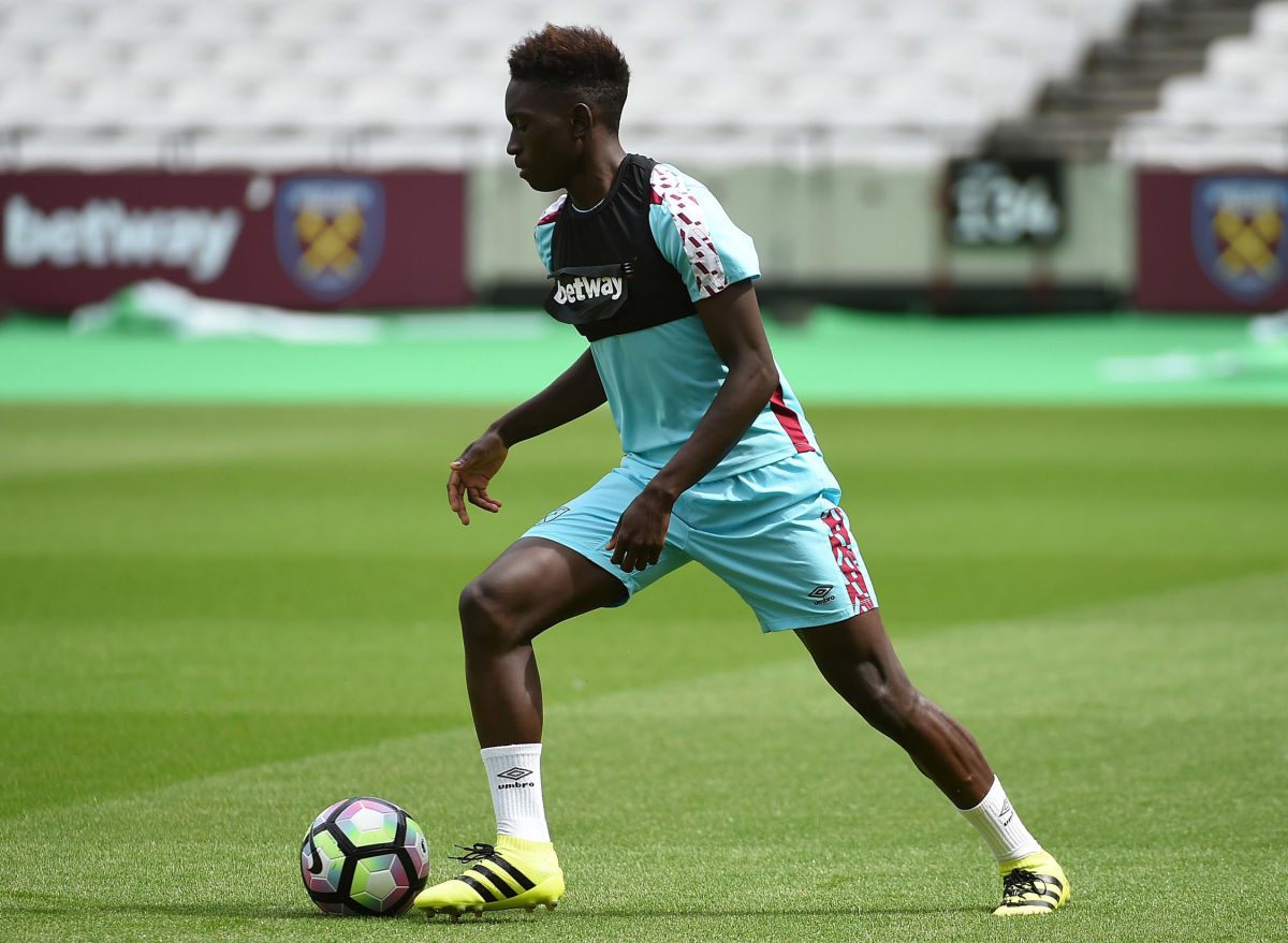 west-ham-united-training-and-press-conference-5b881e90ea94f2a56c000010.jpg