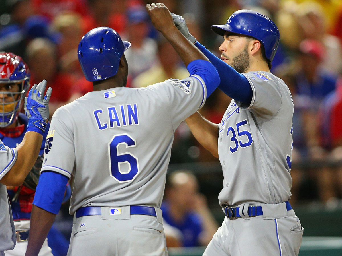 eric-hosmer-lorenzo-cain-royals_0.jpg
