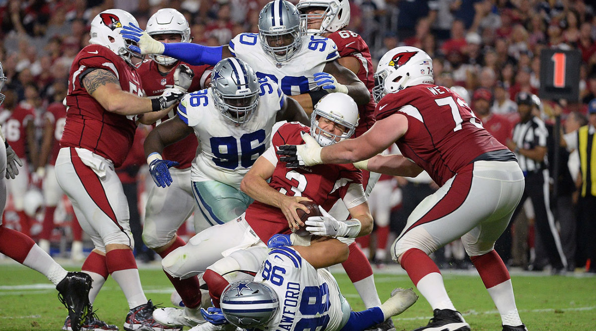 What do you expect Cardinals QB Carson Palmer to do when he's facing pressure like this?