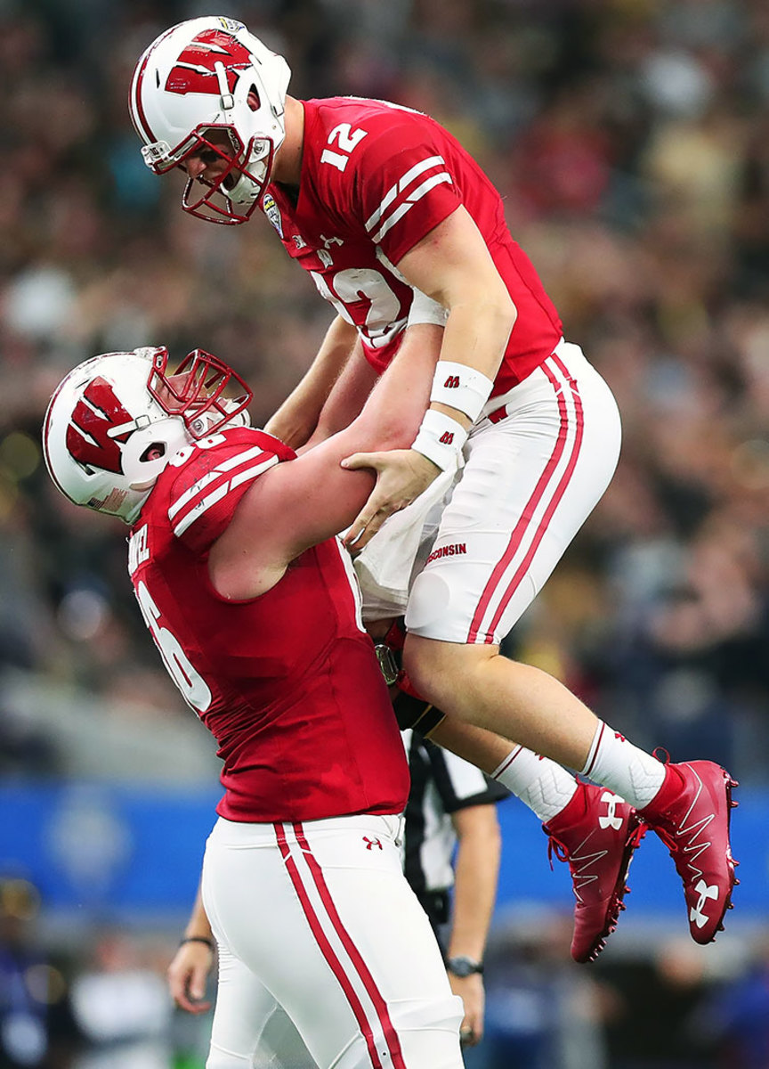 Wisconsin-Alex-Hornibrook-Zack-Baun.jpg