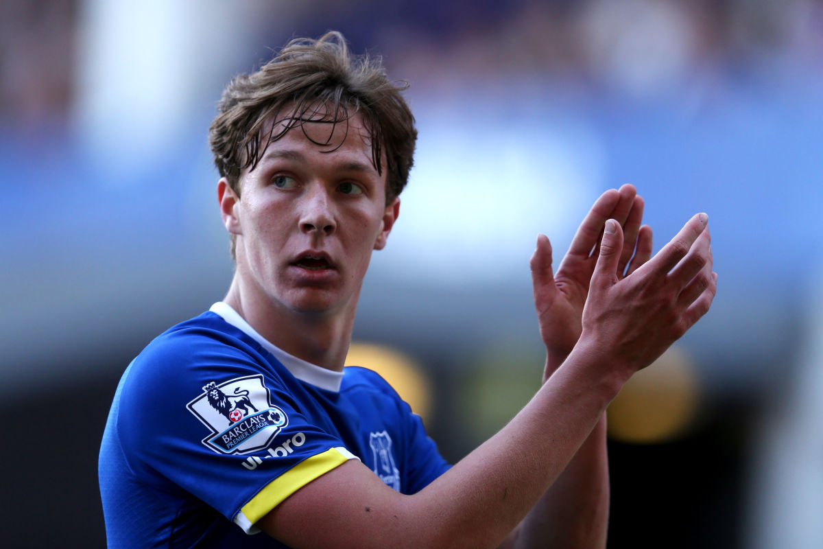 LIVERPOOL, ENGLAND - MAY 15: Kieran Dowell of Everton applauds the fans during the Barclays Premier League match between Everton and Norwich City at Goodison Park on May 15, 2016 in Liverpool, England. (Photo by Chris Brunskill/Getty Images)