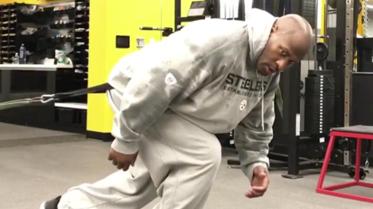Steelers� James Harrison works out before dawn Sports