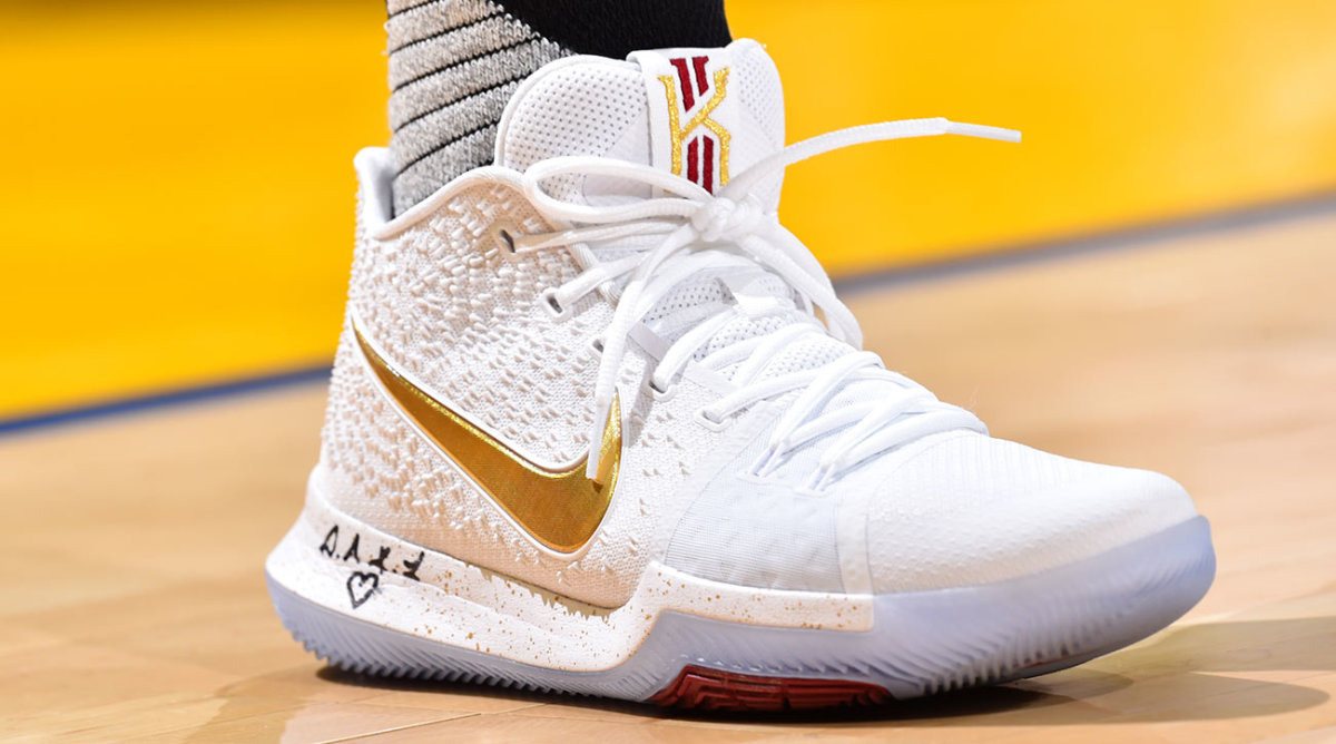 kyrie 3 playoff