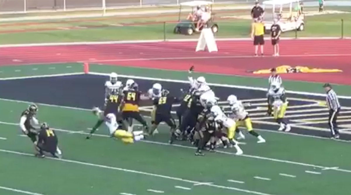 Texas Lutheran Kicker Makes Blocked Field Goal After It