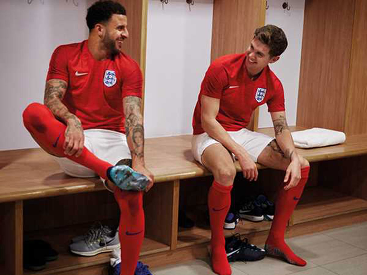 England-Away-Kit.jpg