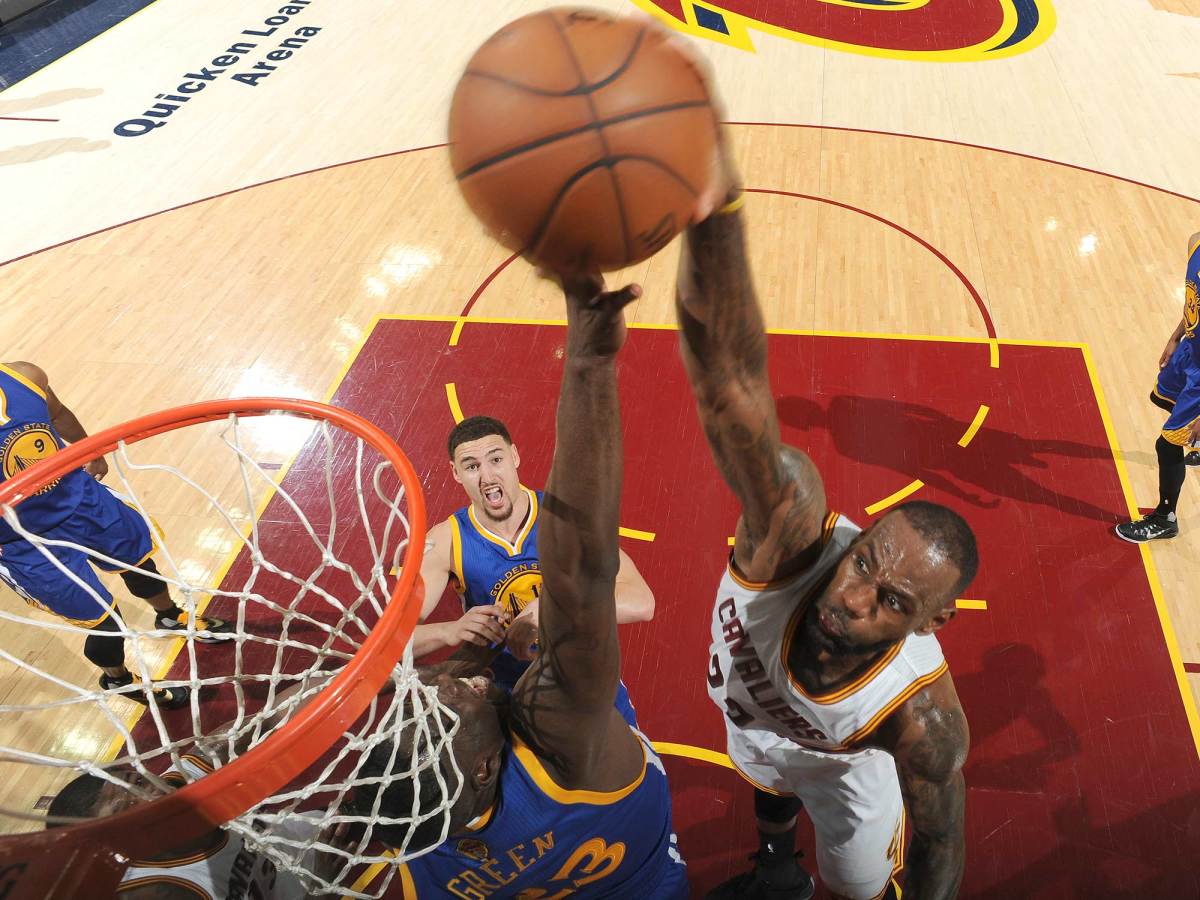 lebron-dunk-game-3.jpg