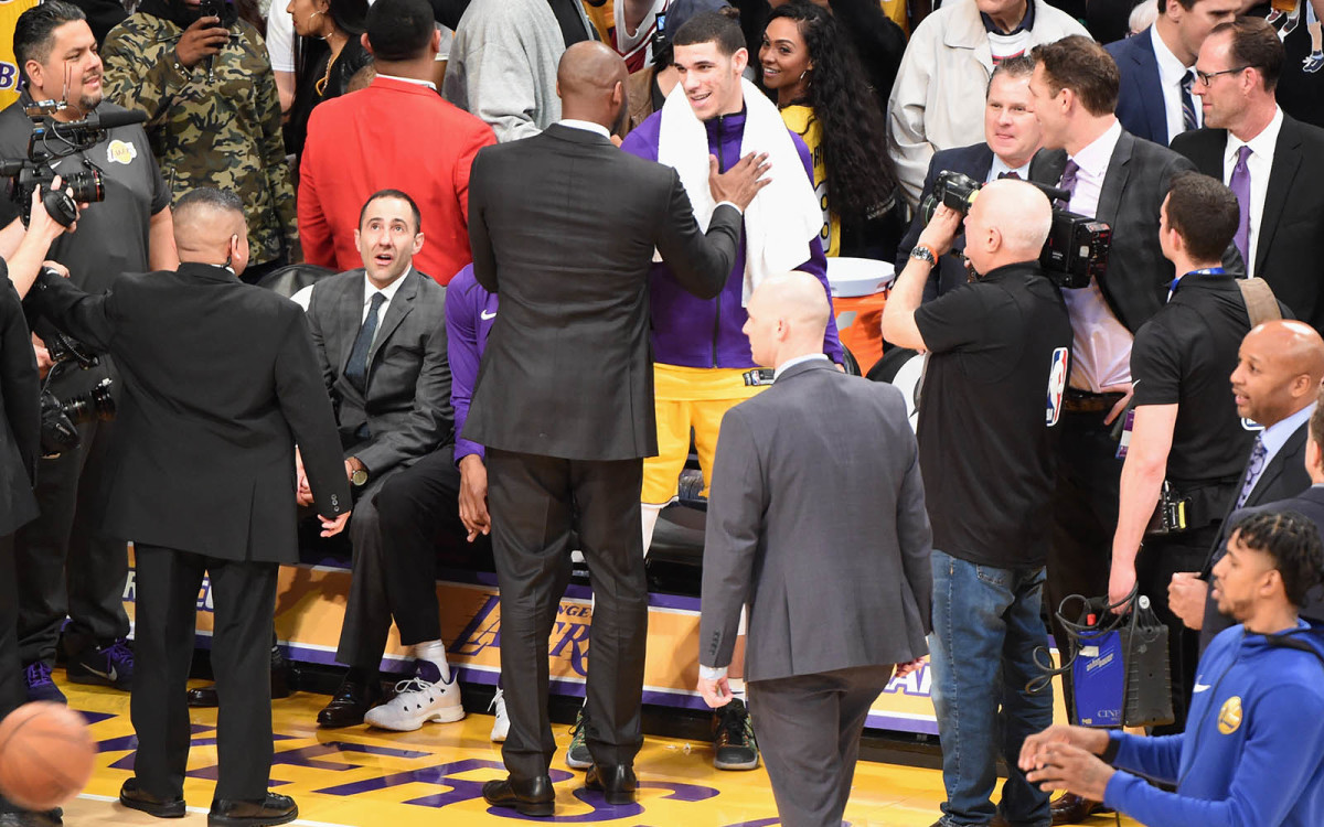 kobe-lonzo-lakers.jpg