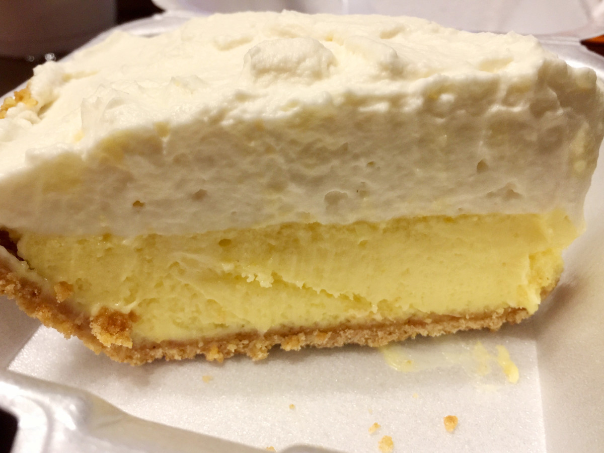 hot-spot-barbecue-lemon-pie.jpg