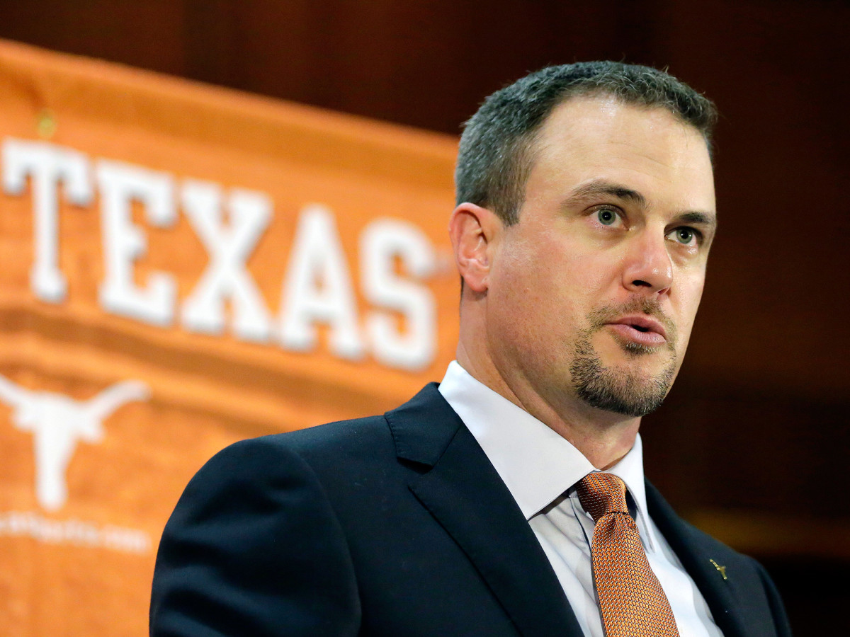 tom-herman-texas-longhorns-football-recruiting-close-national-signing-day-2000.jpg