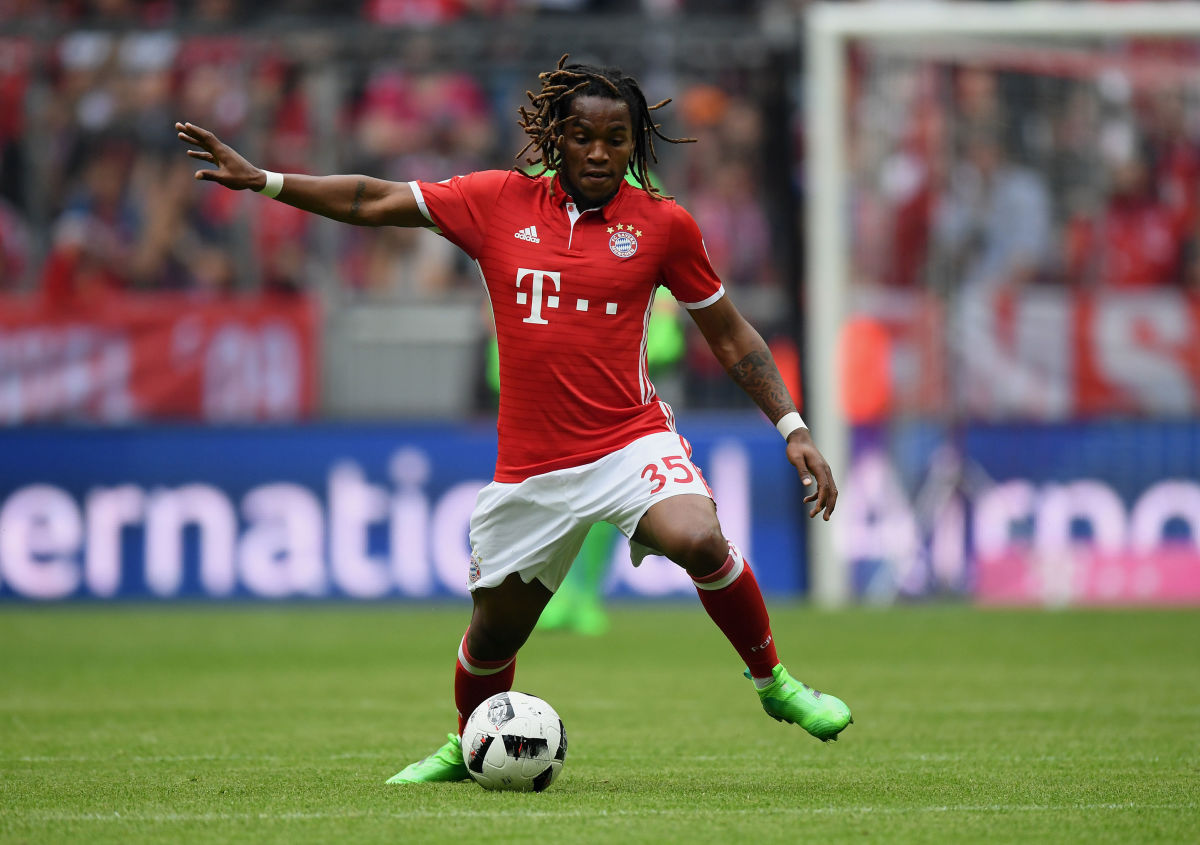 MUNICH, GERMANY - APRIL 01: Renato Sanches of FC Bayern Muenchen controls the ball during the Bundesliga match between Bayern Muenchen and FC Augsburg at Allianz Arena on April 1, 2017 in Munich, Germany.  (Photo by Matthias Hangst/Bongarts/Getty Images)
