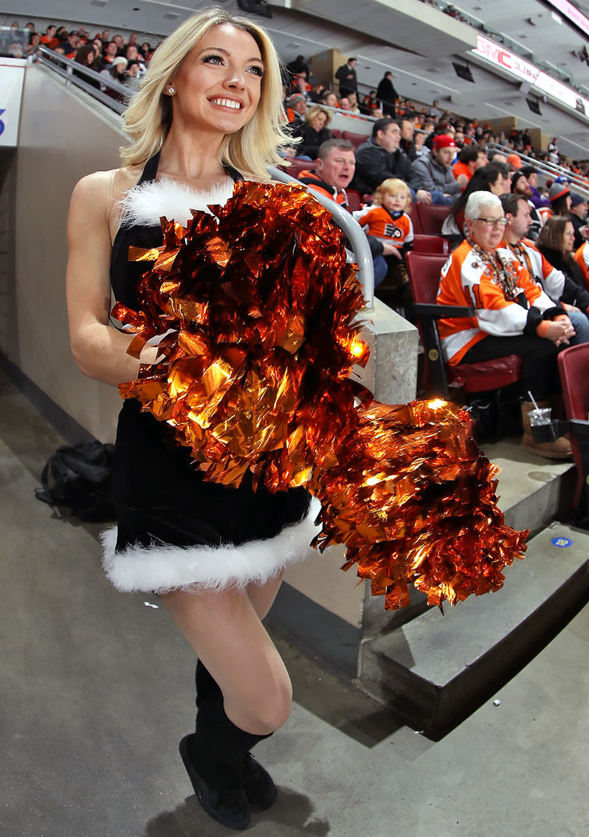 Philadelphia-Flyers-Ice-Girls-GettyImages-636697596_master.jpg