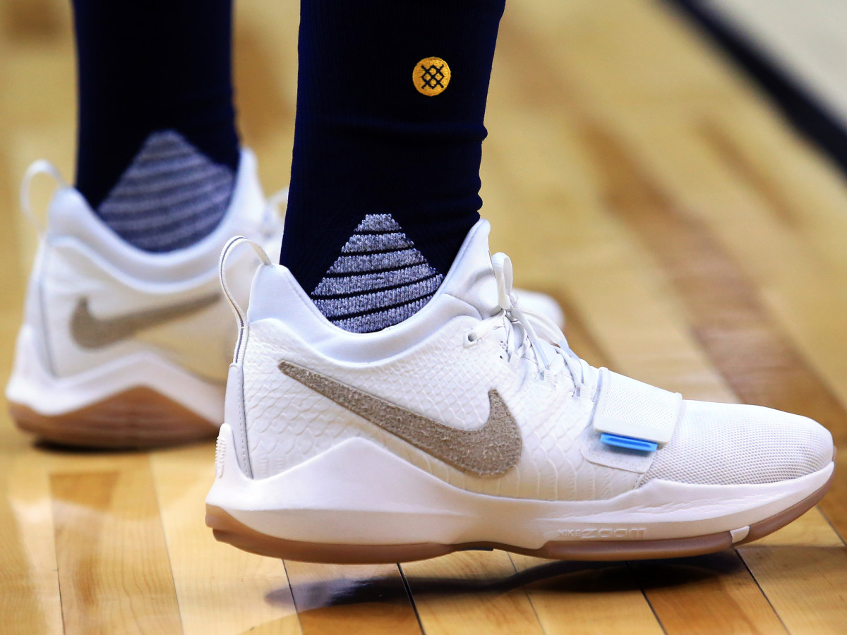 Paul George Wore Kobe Shoes During Clippers Game - Sports Illustrated  FanNation Kicks News, Analysis and More