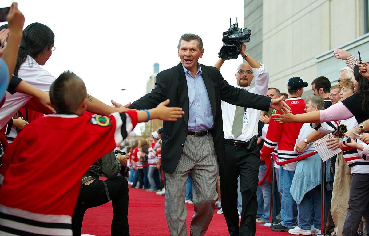 Stan Mikita's legacy and grace endure even as dementia afflicts the  Blackhawks legend