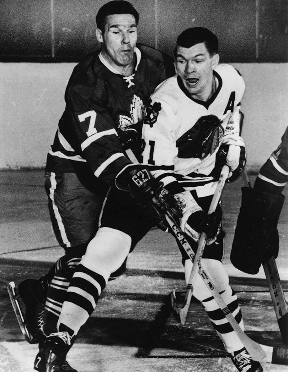 1965-Stan-Mikita-Tim-Horton.jpg