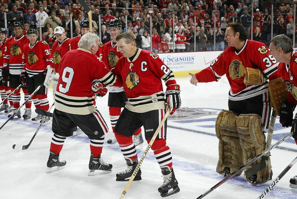 2009-1010-Stan-Mikita-Bobby-Hull-Tony-Esposito.jpg