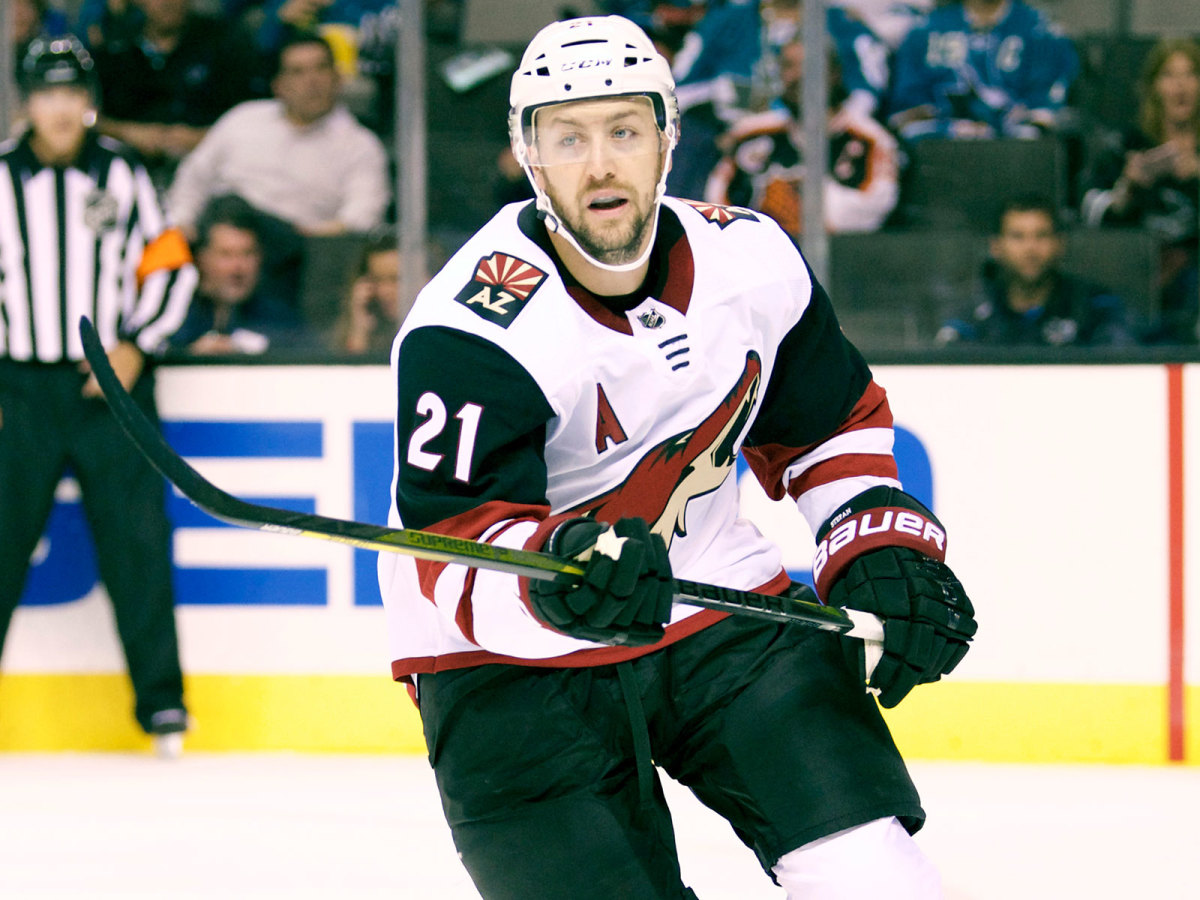 derek-stepan-coyotes-nhl-1600.jpg