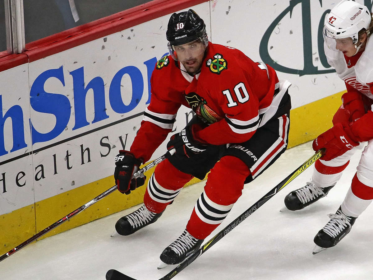 patrick-sharp-blackhawks-nhl-1600.jpg