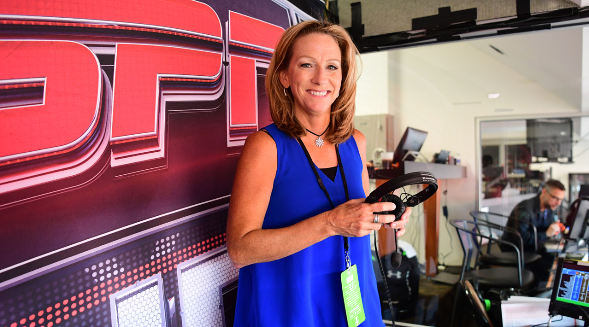 Mowins, who has been doing Raiders preseason games since 2016, will call multiple NFL games for CBS this season, in addition to her MNF season-opener.