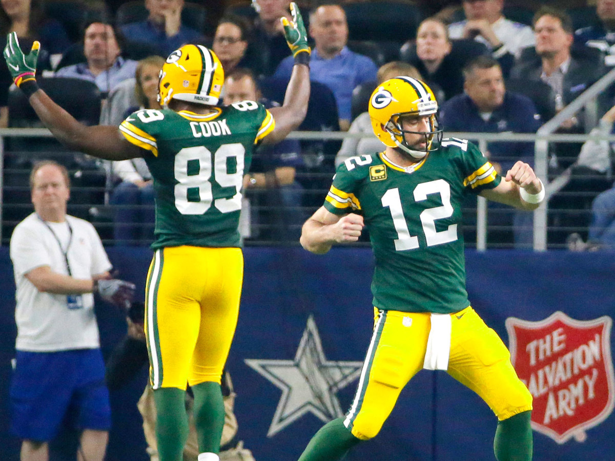 jared-cook-aaron-rodgers-green-bay-packers.jpg