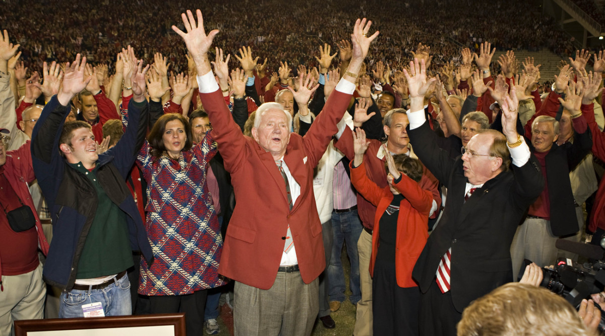 Frank Broyles dead: Arkansas coach dies at 92 - Sports Illustrated