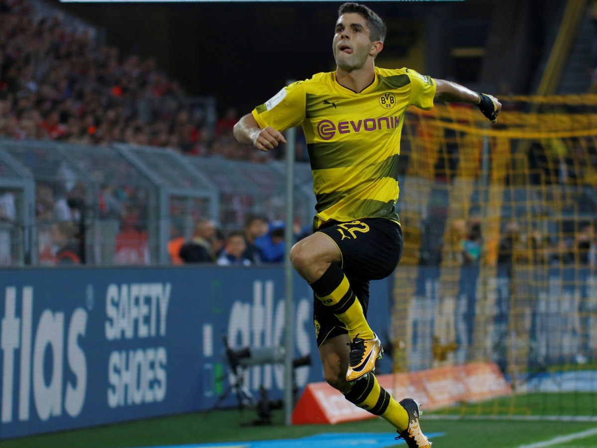 christian-pulisic-dortmund-goal-leap.jpg