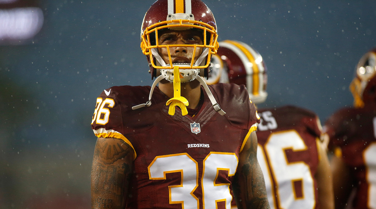 Su’a Cravens didn't play the final three Redskins games in 2016 due to a biceps injury.