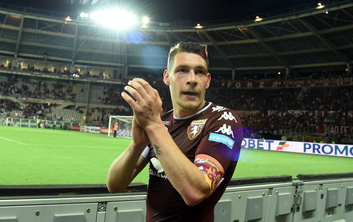 TURIN, ITALY - MAY 28:  Andrea Belotti of FC Torino celebrates under FC Turin's fans at the end of Serie A match between FC Torino and US Sassuolo at Stadio Olimpico di Torino on May 28, 2017 in Turin, Italy.  (Photo by Pier Marco Tacca/Getty Images)