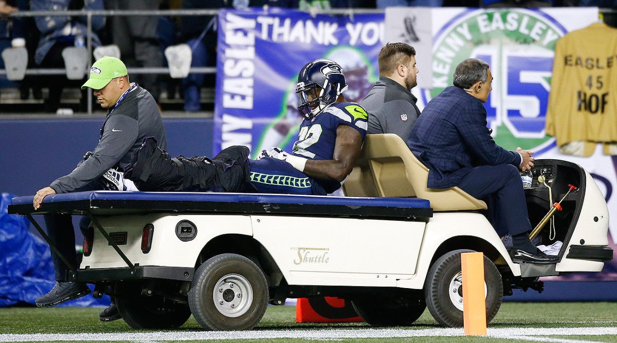 Seahawks RB Chris Carson falls victim to a leg fracture and a high ankle sprain in his first start of the season for the Seahawks.