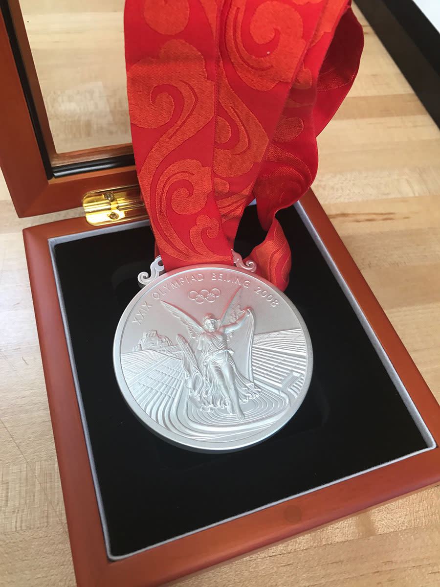 shalane-flanagan-olympic-silver-medal.jpg