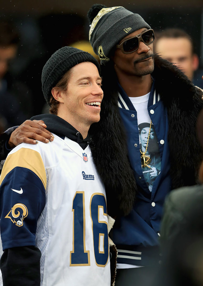 2016-1120-Snoop-Dogg-Shaun-White.jpg