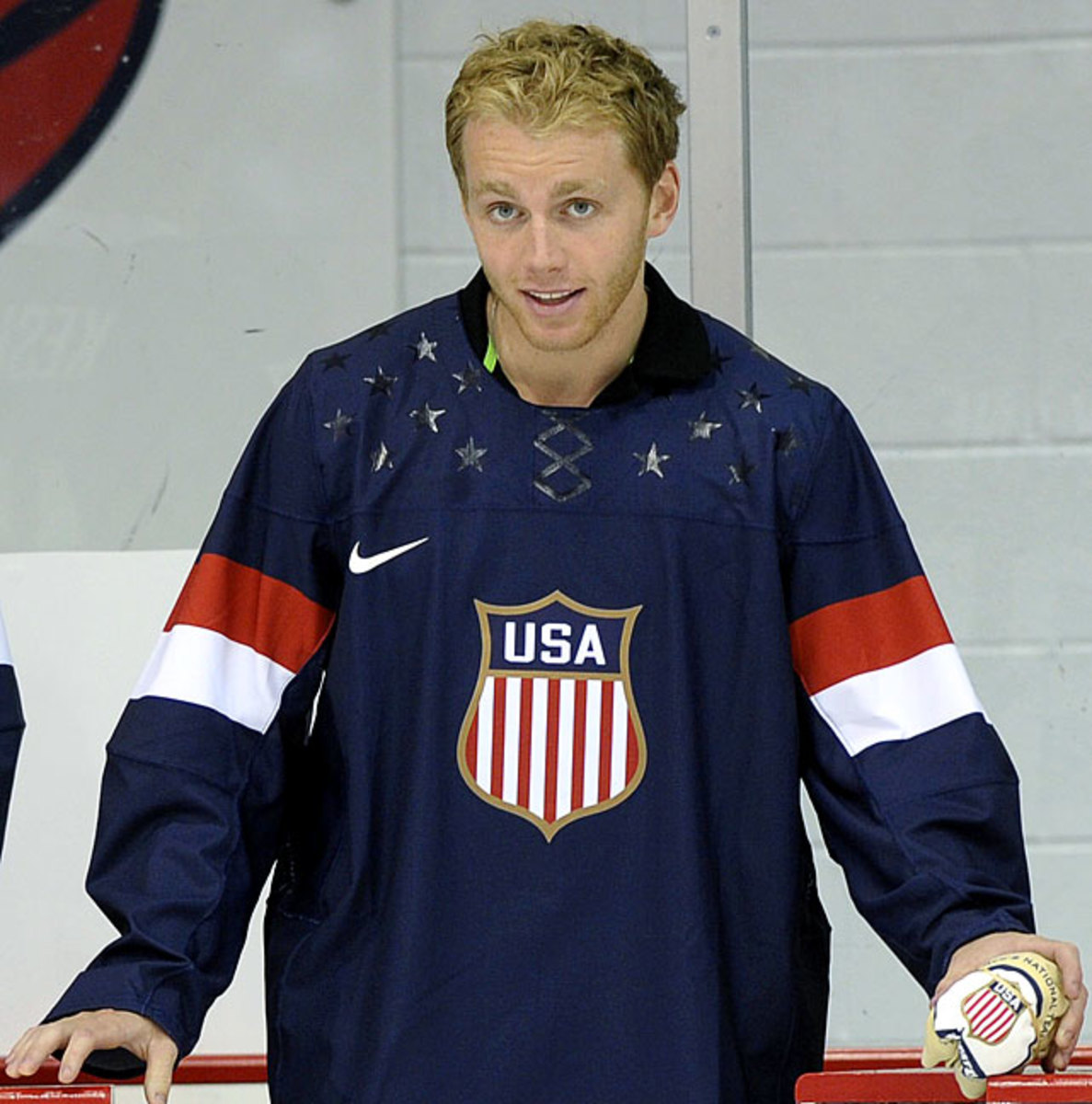 Avalanche officially reveal Colorado-themed third jersey —