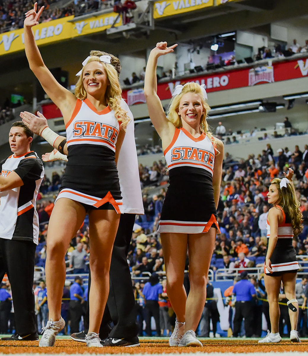 Oklahoma-State-Cowboys-cheerleaders-GettyImages-630705000_master.jpg