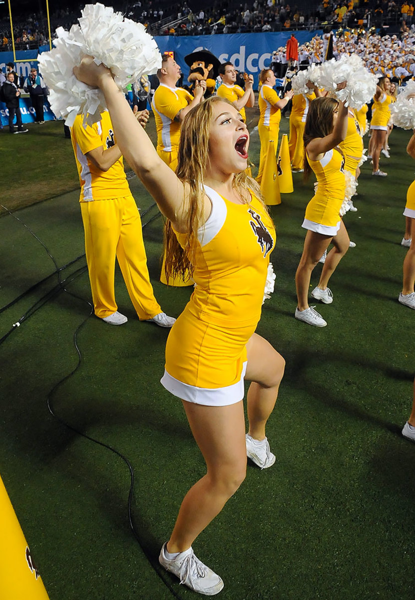 Wyoming-Cowboys-cheerleaders-GettyImages-630557450_master.jpg