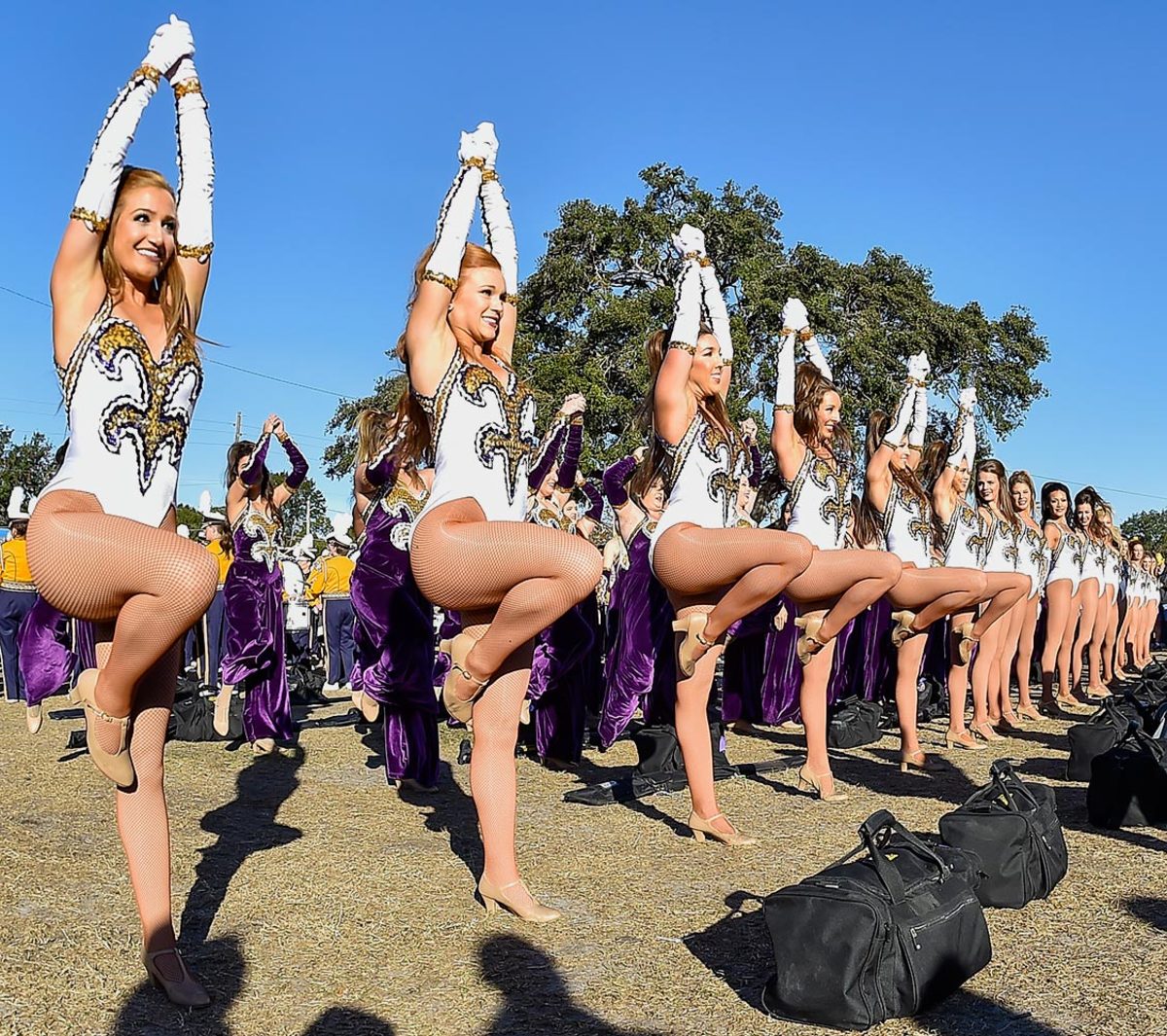 LSU-Tigers-cheerleaders-GettyImages-630727900_master.jpg