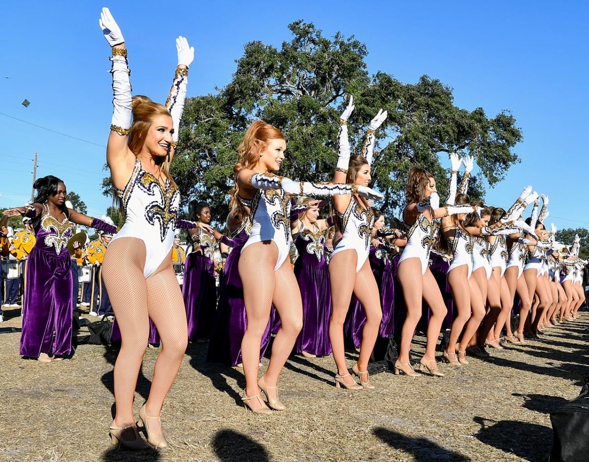 LSU-Tigers-cheerleaders-GettyImages-630727902_master.jpg