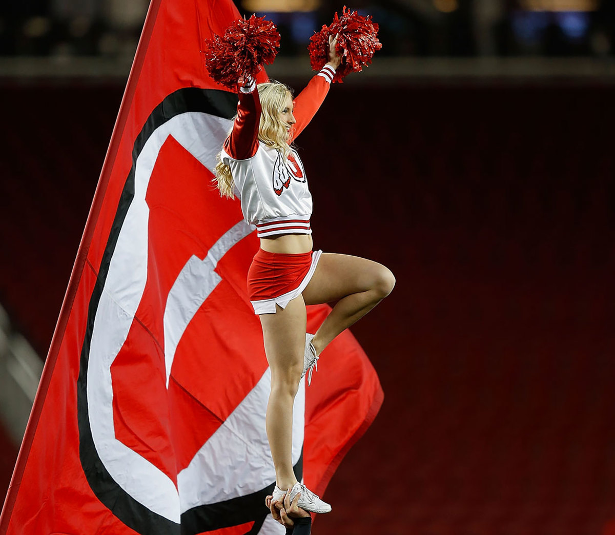 Utah-Utes-cheerleaders-GettyImages-637162426_master.jpg
