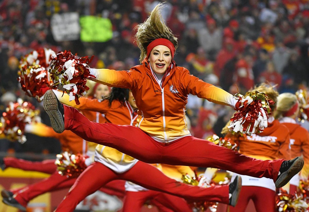 Kansas-City-Chiefs-cheerleaders-AP_17016090910846.jpg