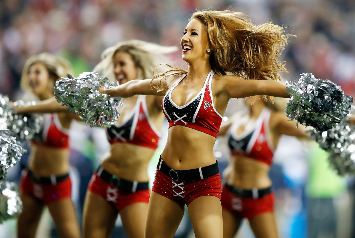 Atlanta-Falcons-cheerleaders-631701844.jpg