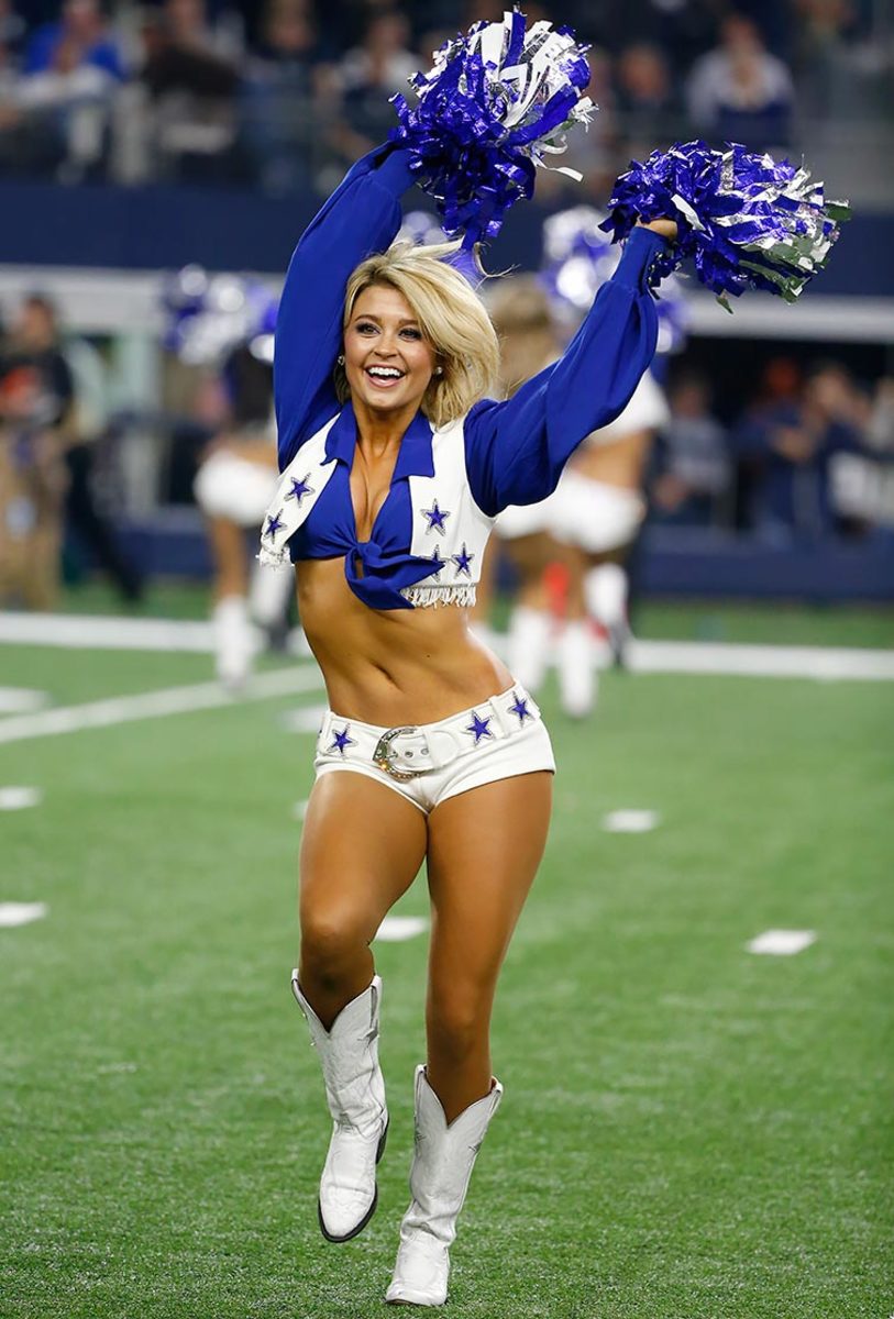 Dallas-Cowboys-cheerleaders-AP_566778047231.jpg
