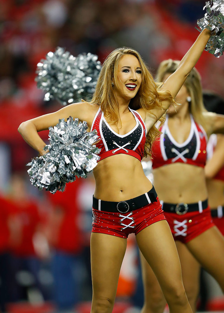 Atlanta-Falcons-cheerleaders-AP_17014768844084.jpg