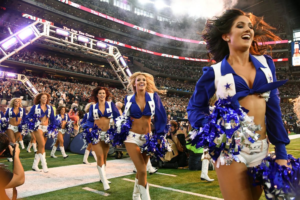 Dallas-Cowboys-cheerleaders-SI690_TK1_-00724.jpg