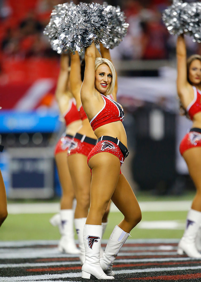 Atlanta-Falcons-cheerleaders-GettyImages-631719286_master.jpg