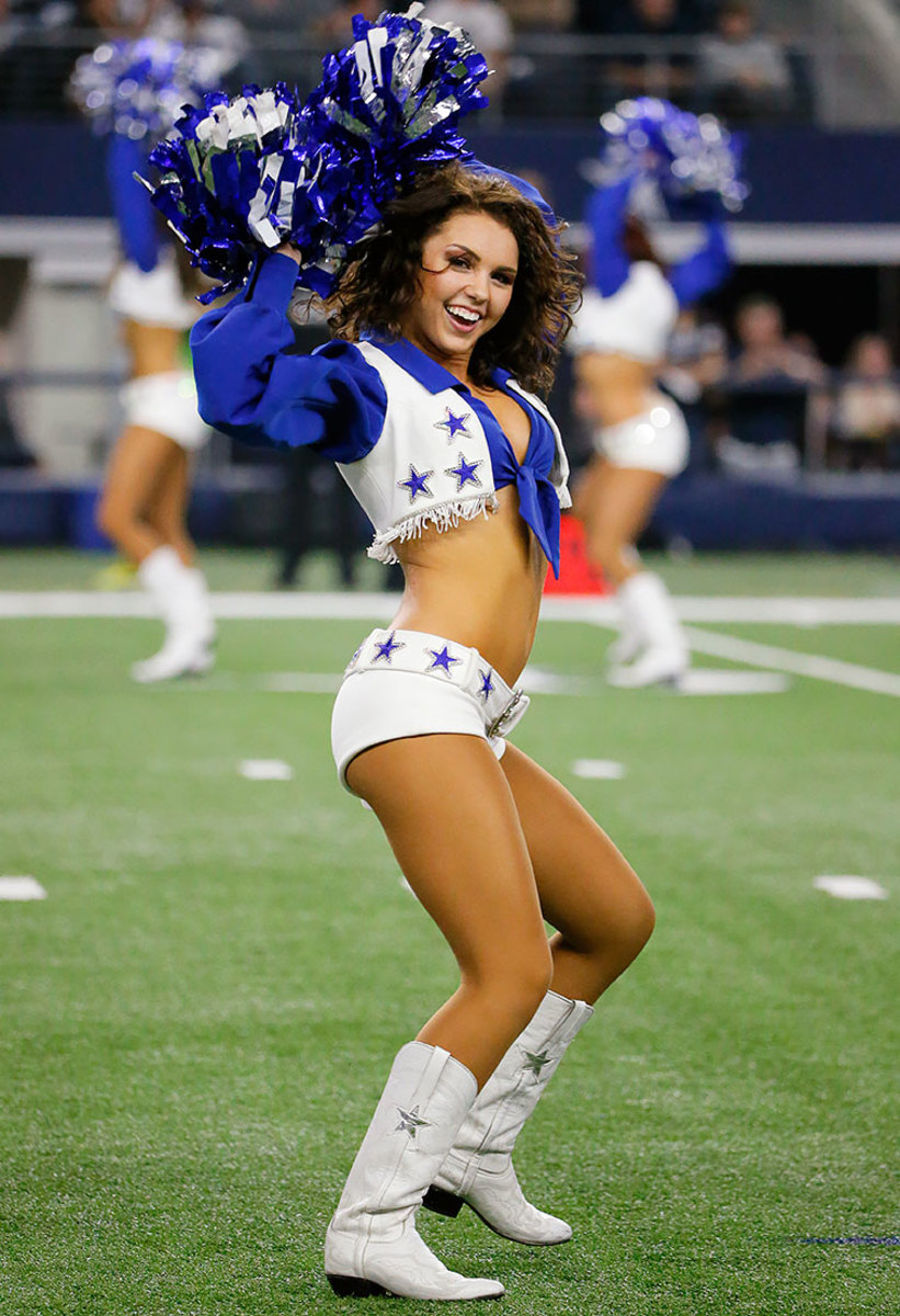 Dallas-Cowboys-cheerleaders-AP_464113210704.jpg