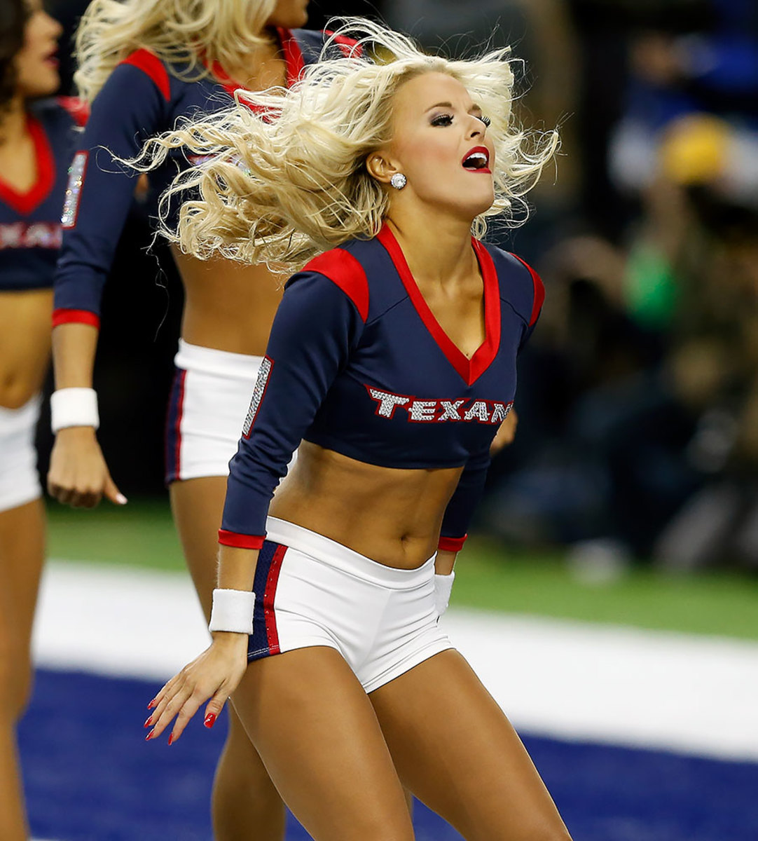 Houston-Texans-cheerleaders-GettyImages-638122666_master.jpg
