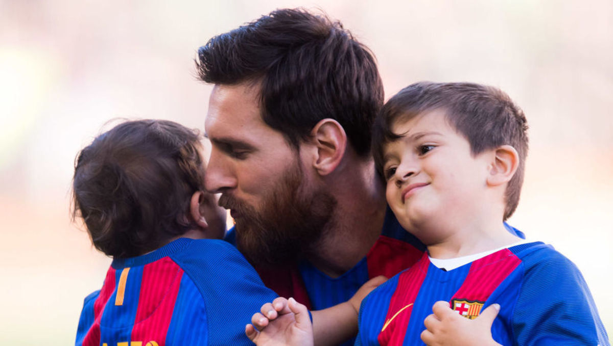 El hijo de Lionel Messi causa furor en redes sociales - Sports Illustrated