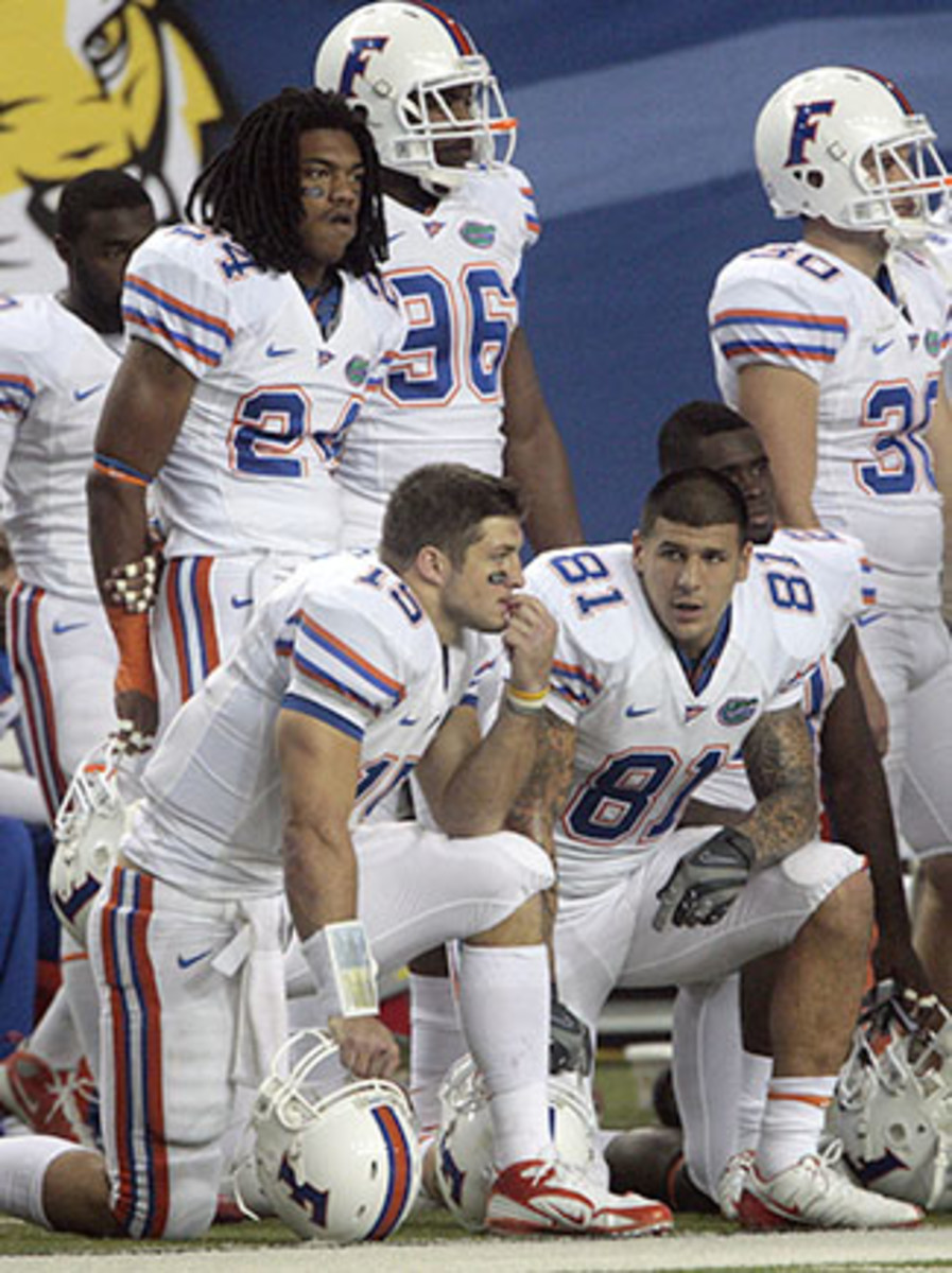 Hernandez and Tebow became close while the two were teammates at Florida.