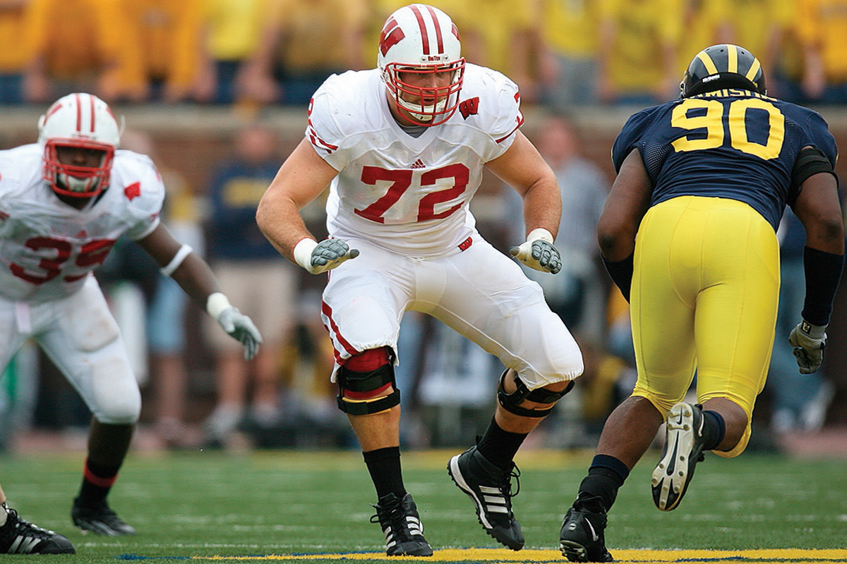 As a senior at Wisconsin in 2006, Joe Thomas won the Outland Trophy, given to the best interior lineman in college football.